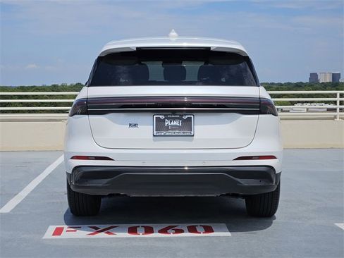 Certified 2024 Lincoln Nautilus Premier w/ Equipment Group 102A image 6