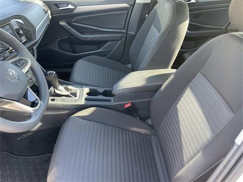 Used 2023 Volkswagen Jetta S image 18
