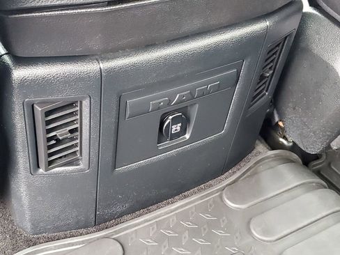 Used 2017 RAM 1500 Sport image 31