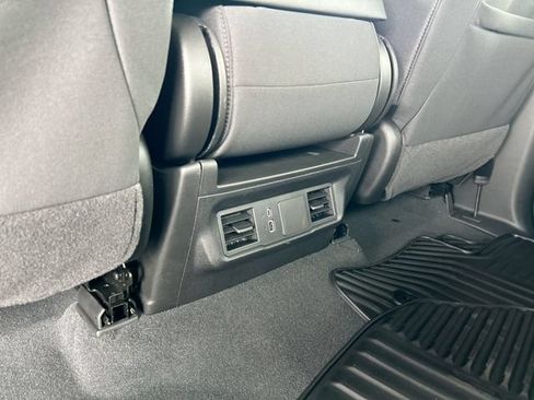 New 2026 Chevrolet Silverado 1500 Custom Trail Boss w/ LPO, Dark Essentials Package AWD/4WD image 20