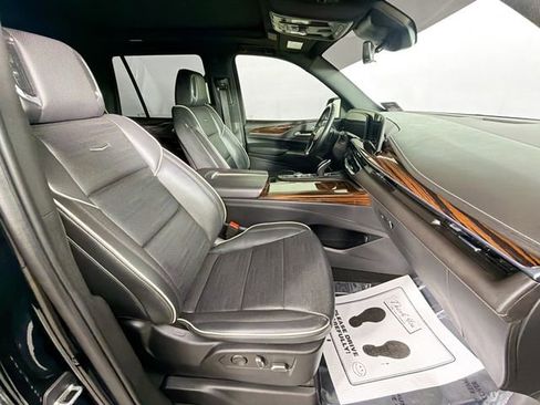 Used 2022 Cadillac Escalade Premium Luxury w/ Touring Package AWD/4WD image 32