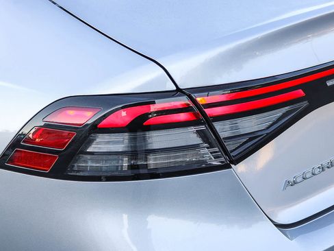 Certified 2025 Honda Accord Touring image 7