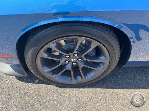 Used 2022 Dodge Challenger R/T Scat Pack w/ Driver Convenience Group RWD image 10