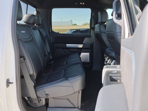 Certified 2025 Ford F450 Platinum image 36