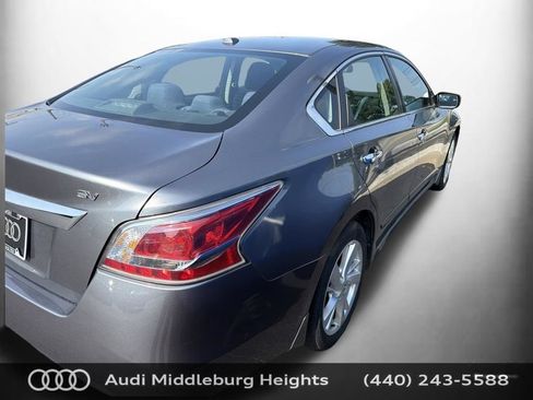 Used 2015 Nissan Altima 2.5 SV FWD image 4