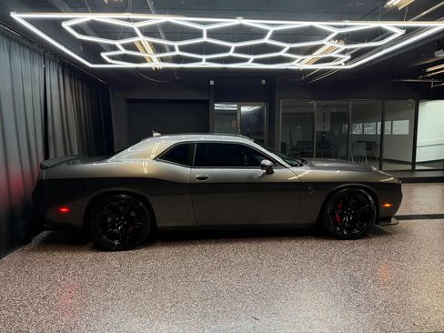 Used 2021 Dodge Challenger SRT Hellcat Redeye RWD image 13