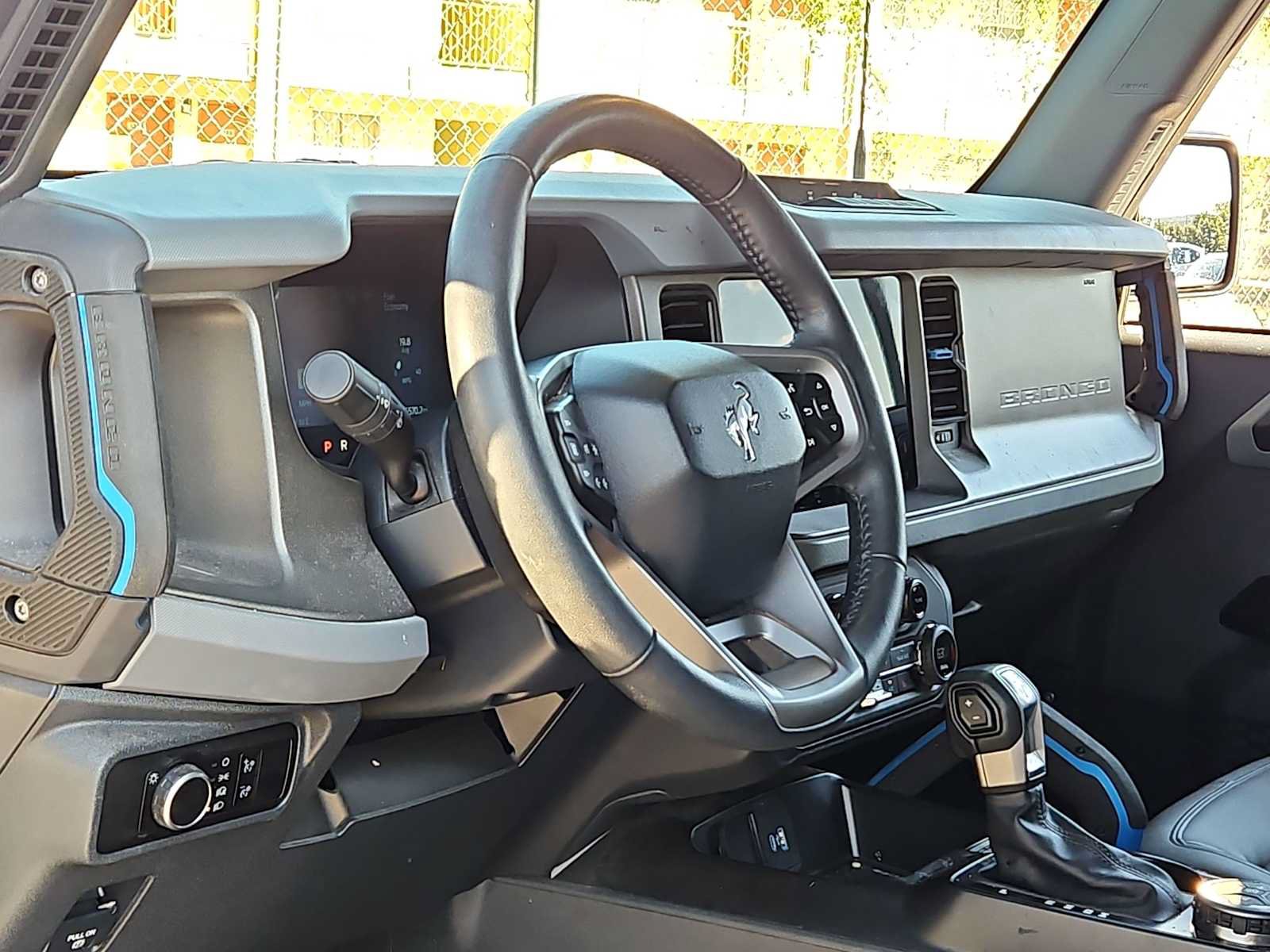 Used 2024 Ford Bronco Black Diamond AWD/4WD image 2