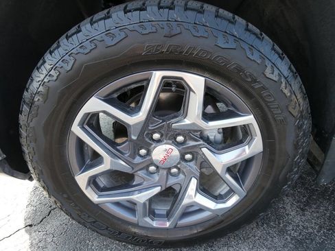 Certified 2026 GMC Sierra 1500 SLT w/ SLT Premium Plus Package AWD/4WD image 11