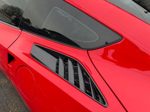 Used 2014 Chevrolet Corvette Z51 w/ 2LT Preferred Equipment Group image 6