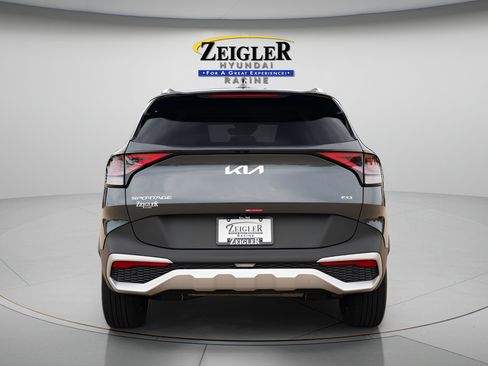 Used 2024 Kia Sportage EX AWD/4WD image 6