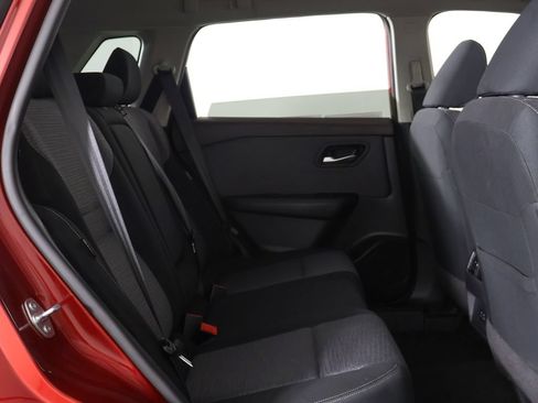 Used 2023 Nissan Rogue SV AWD/4WD image 27