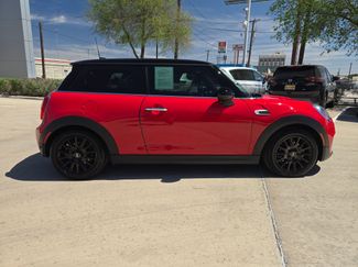 Used 2019 MINI Cooper 2-Door Hardtop video 2