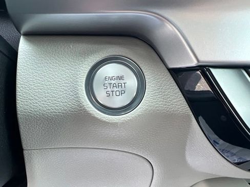 Used 2021 Kia Telluride S FWD image 18