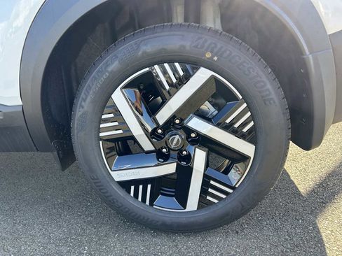 New 2026 Nissan Kicks SV w/ SV Premium Package image 5