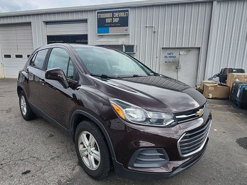 Used 2020 Chevrolet Trax LS w/ Tint and Cruise Package FWD image 7
