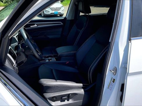 Used 2023 Volkswagen Atlas SE w/ Panoramic Sunroof Package AWD/4WD image 10