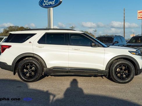 Used 2023 Ford Explorer Timberline image 4