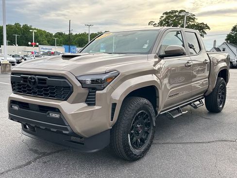 Used 2026 Toyota Tacoma TRD Sport AWD/4WD image 7