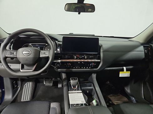 New 2026 Nissan Pathfinder SV image 12