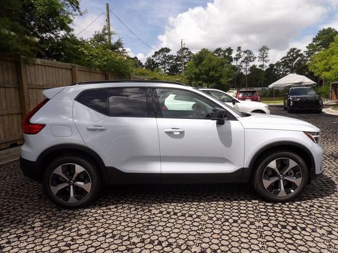 New 2026 Volvo XC40 B5 Plus w/ Protection Package Premier image 4