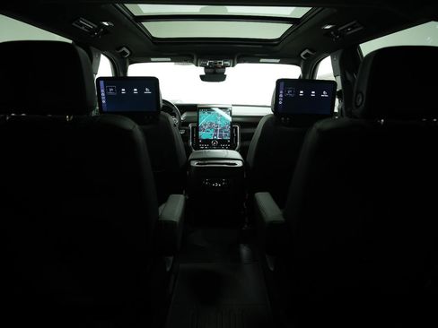 New 2026 GMC Yukon XL Denali w/ Denali Reserve Package AWD/4WD image 17