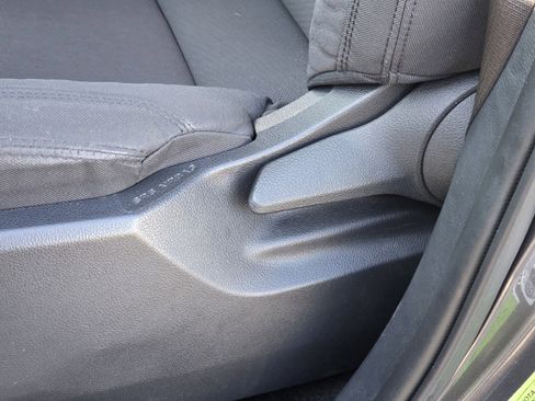 Used 2022 Toyota Tundra SR5 w/ SR5 Convenience Package image 15