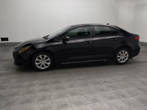 Used 2025 Toyota Corolla LE FWD image 2