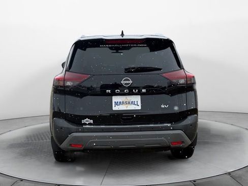 Used 2023 Nissan Rogue SV w/ SV Premium B Package image 4