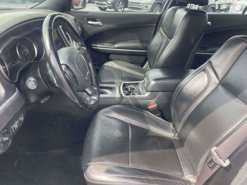 Used 2020 Dodge Charger SXT w/ Leather Interior Group RWD image 5