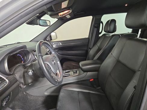 Used 2022 Jeep Grand Cherokee Laredo X image 13