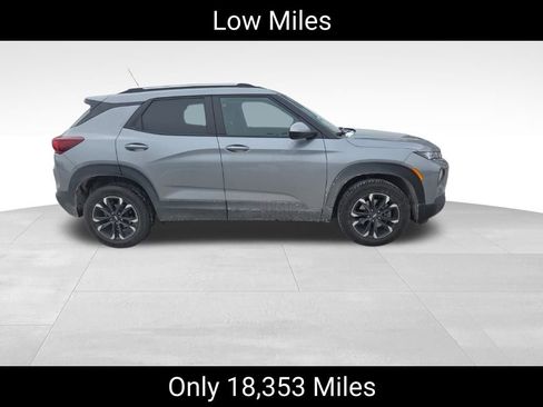 Certified 2023 Chevrolet TrailBlazer LT w/ Convenience Package image 2