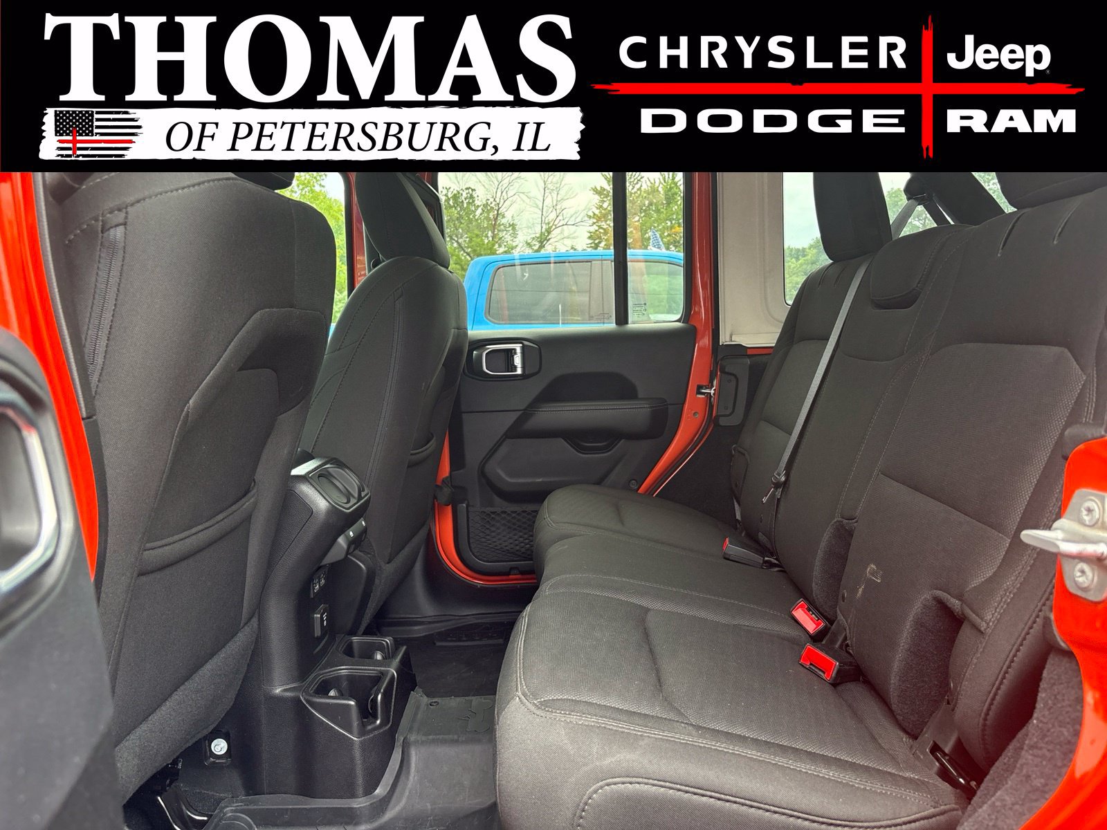 Used 2018 Jeep Wrangler Unlimited Sahara w/ Cold Weather Group AWD/4WD image 22