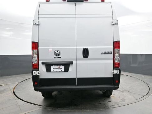 Used 2025 RAM ProMaster 2500 w/ Convenience Group image 41