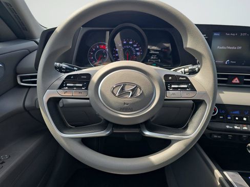 Certified 2023 Hyundai Elantra SEL FWD image 10