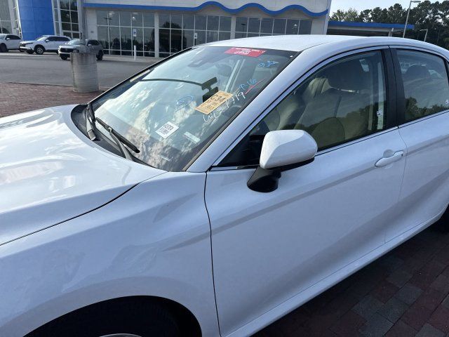 Used 2023 Toyota Camry LE FWD image 3