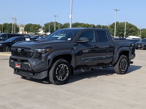 Used 2024 Toyota Tacoma TRD Sport w/ TRD Sport Upgrade Package AWD/4WD image 10