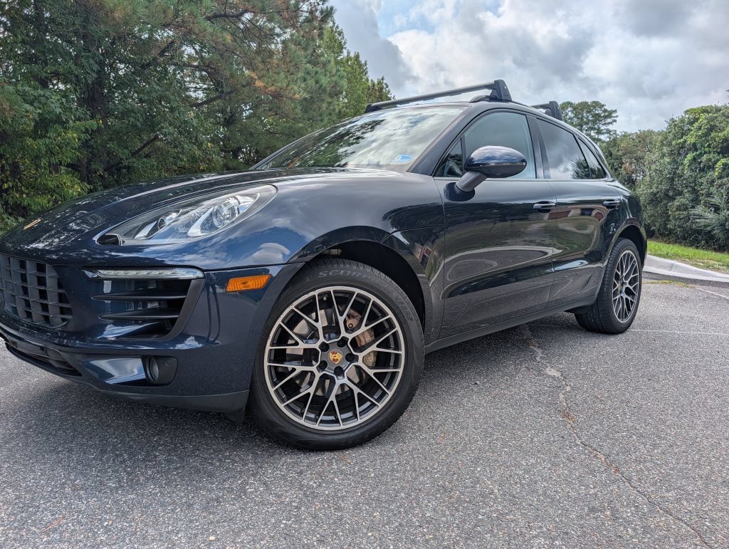 Used 2018 Porsche Macan S AWD/4WD image 1