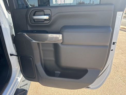 Used 2022 GMC Sierra 2500 AT4 w/ AT4 Premium Plus Package image 18