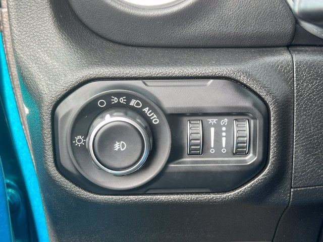 Used 2020 Jeep Wrangler Unlimited Sahara AWD/4WD image 15