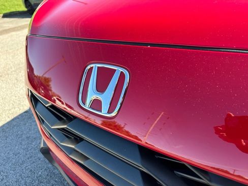 Used 2024 Honda HR-V Sport image 11