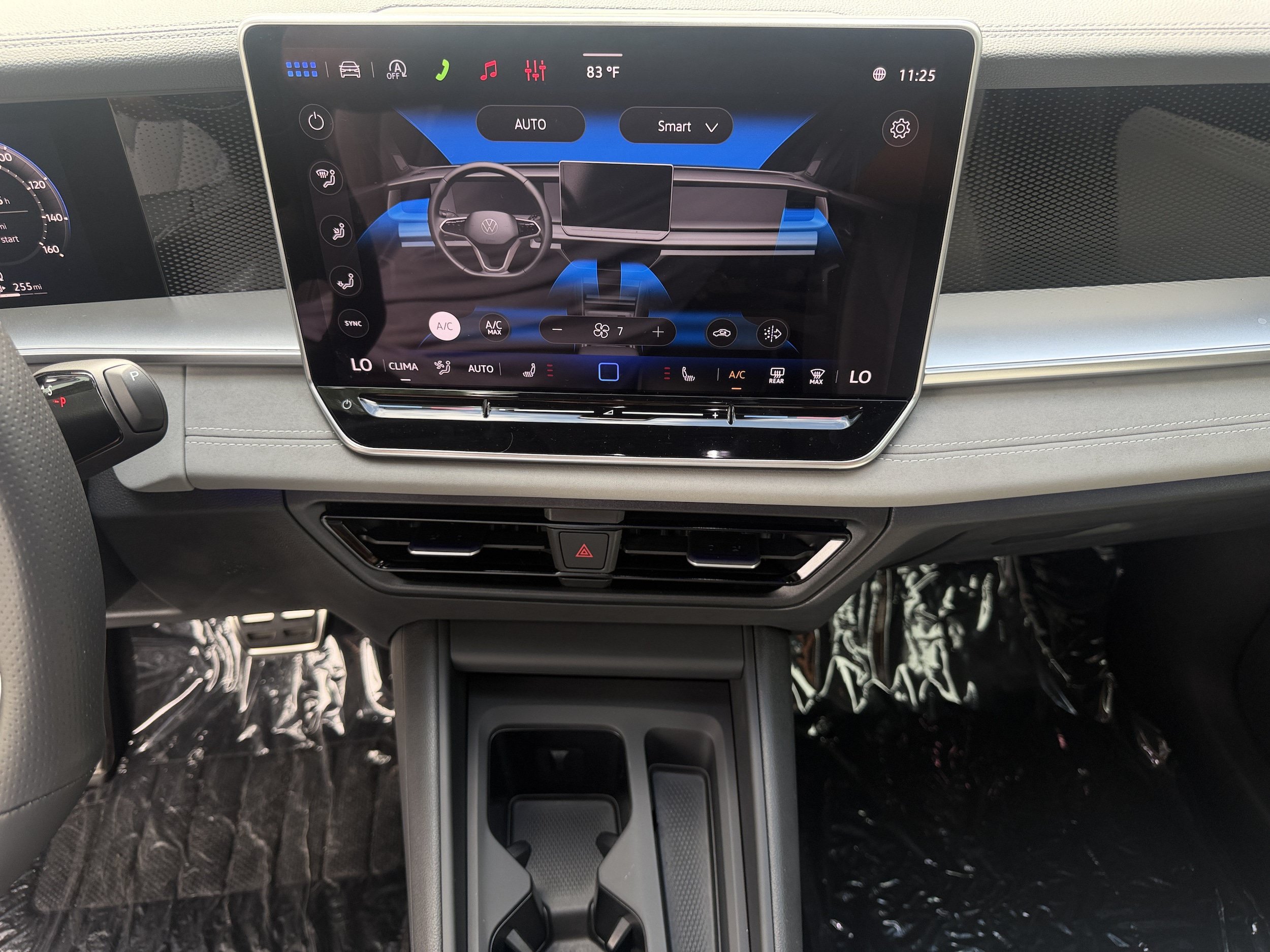 New 2026 Volkswagen Tiguan SE R-Line FWD image 24