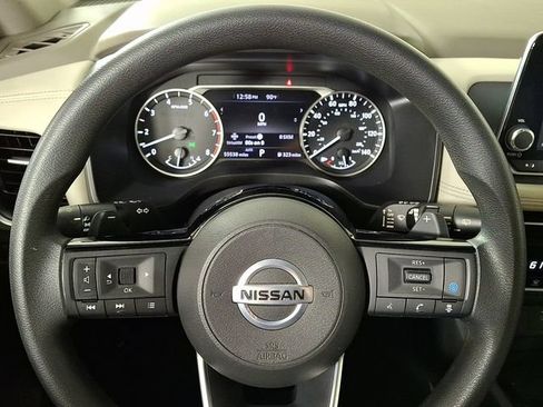 Used 2021 Nissan Rogue SV AWD/4WD image 18