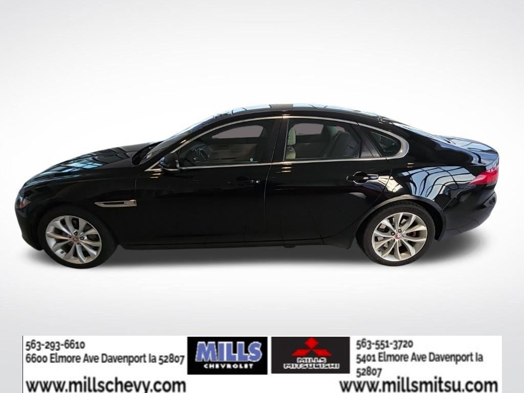 Used 2018 Jaguar XF Premium AWD/4WD image 8