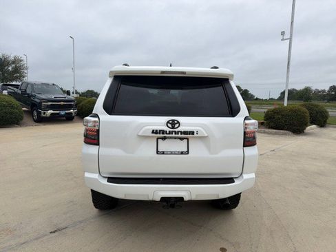 Used 2022 Toyota 4Runner SR5 Premium w/ Moonroof Package RWD image 16