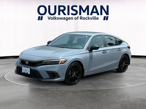 Used 2023 Honda Civic Sport image 2