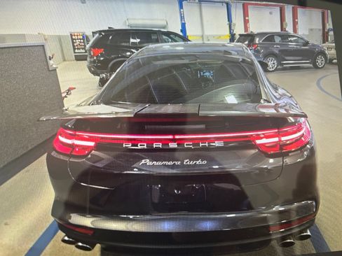 Used 2018 Porsche Panamera Turbo w/ Sport Package AWD/4WD image 13