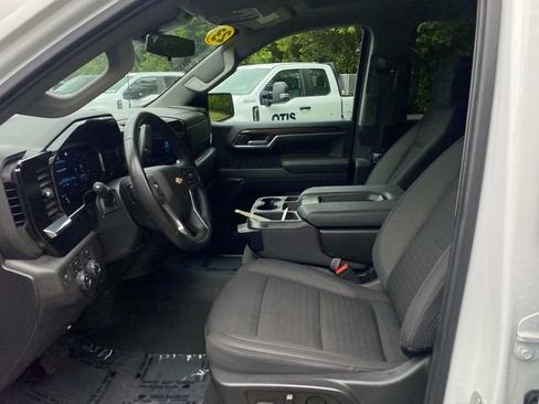 Used 2023 Chevrolet Silverado 1500 LT AWD/4WD image 12