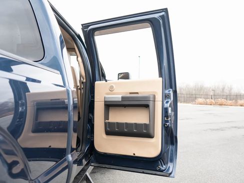 Used 2013 Ford F350 Lariat w/ Chrome Pkg image 43