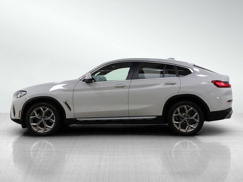 Used 2022 BMW X4 xDrive30i w/ Convenience Package image 2