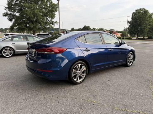 Used 2017 Hyundai Elantra Limited w/ Limited Ultimate Package 09 FWD image 5